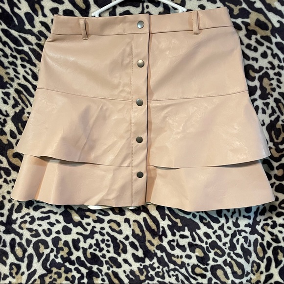 Haute Monde Skirt Set Faux Leather Size Medium, new without tags. - Picture 4 of 7